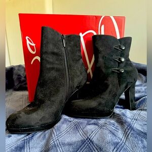 Impo 9.5 suede ankle boots New In Box!